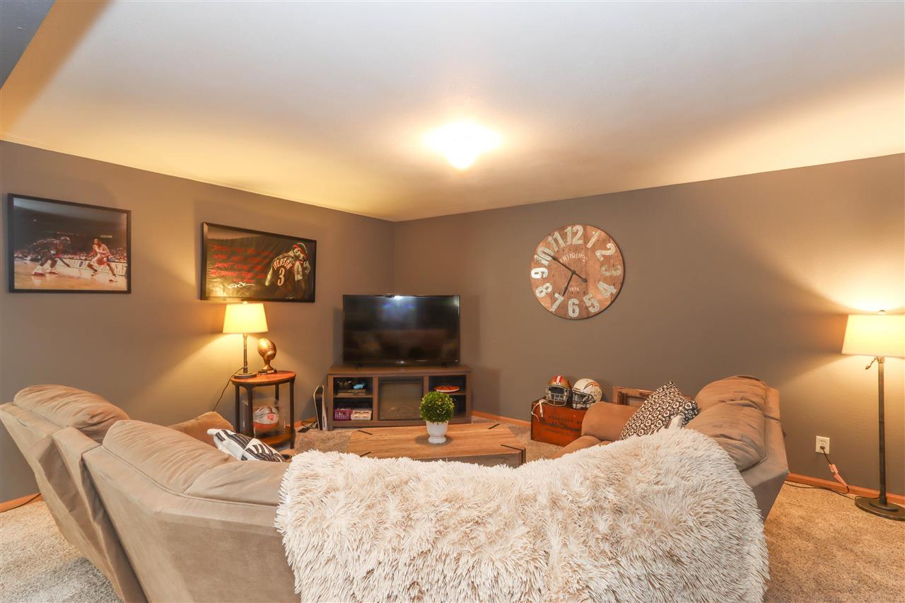 2186 Waters Way Washington IA 52353-3125