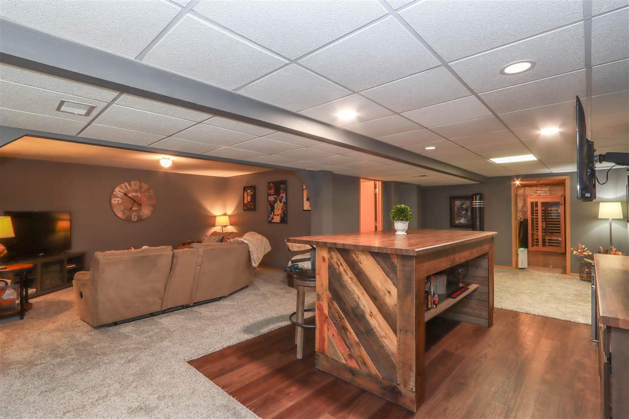 2186 Waters Way Washington IA 52353-3125