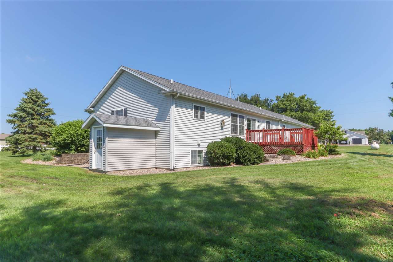 2186 Waters Way Washington IA 52353-3125