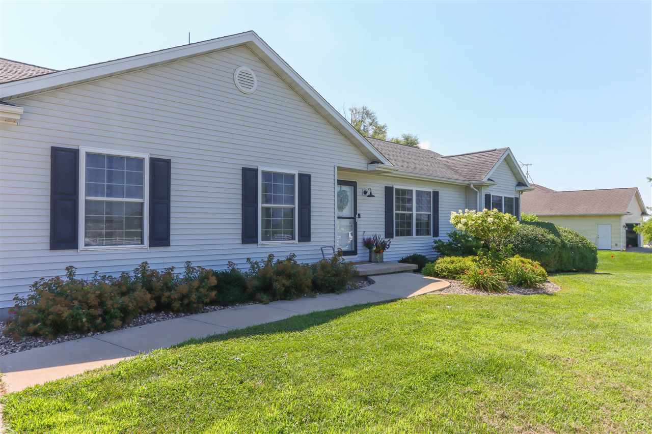 2186 Waters Way Washington IA 52353-3125
