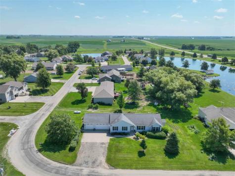 2186 Waters Way Washington IA 52353-3125