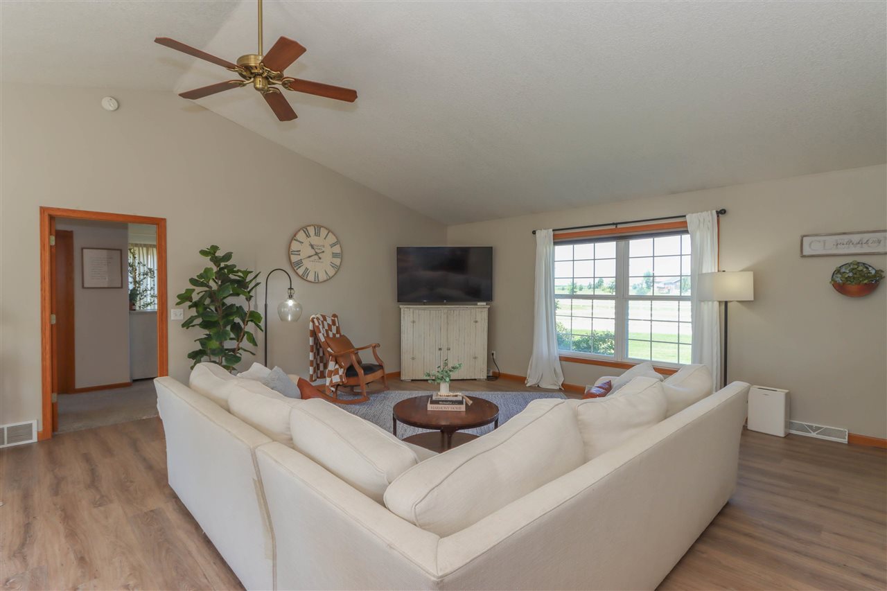 2186 Waters Way Washington IA 52353-3125