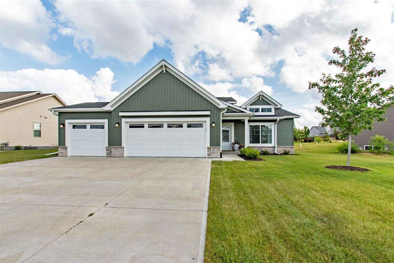 201 Dogwood Lane Tiffin IA 52340