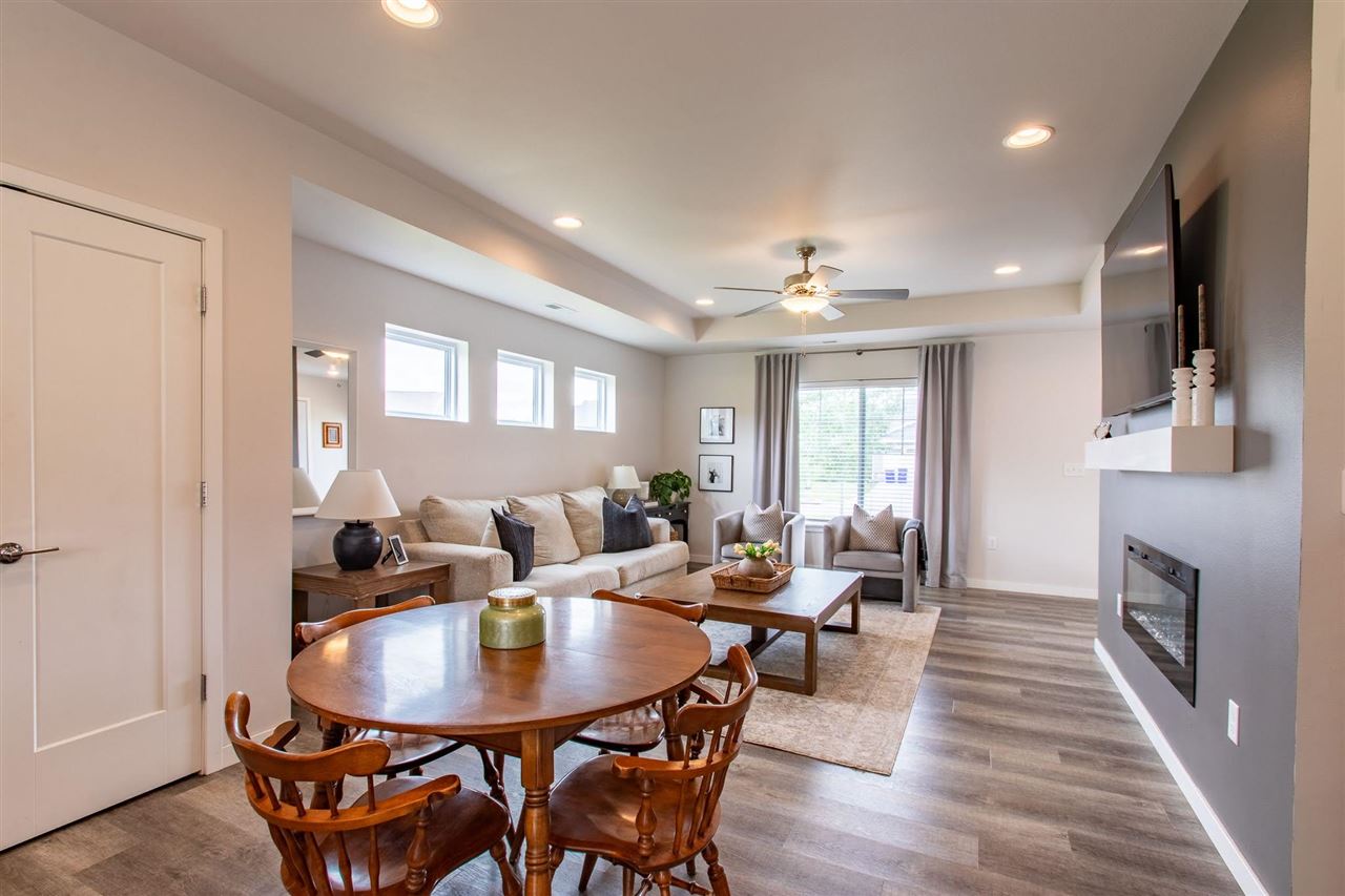 201 Dogwood Lane Tiffin IA 52340