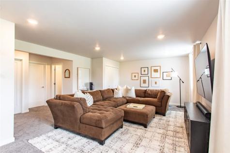 201 Dogwood Lane Tiffin IA 52340