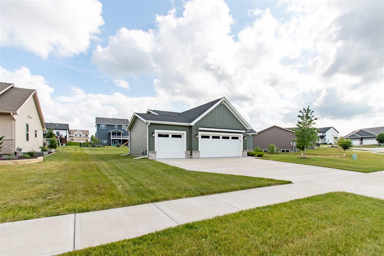 201 Dogwood Lane Tiffin IA 52340