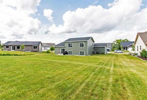 201 Dogwood Lane Tiffin IA 52340