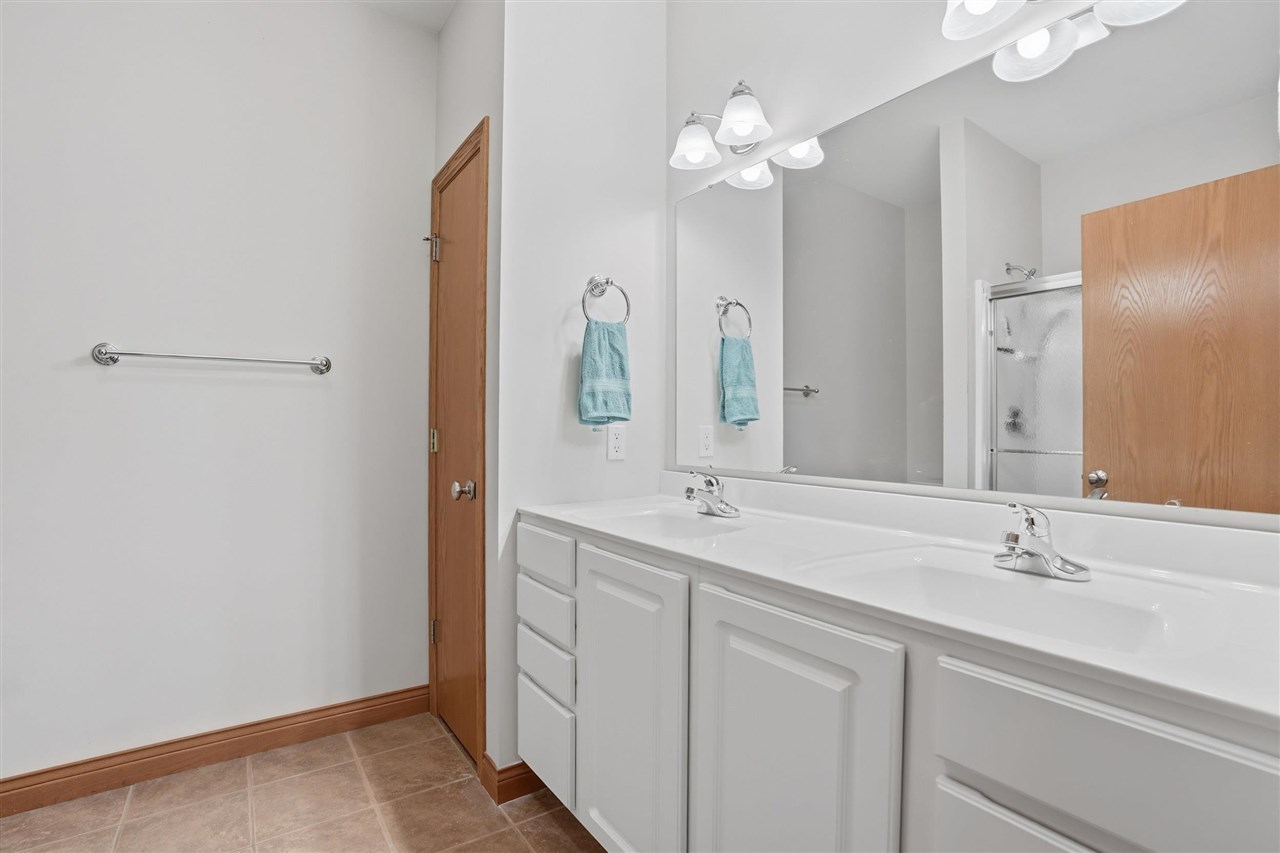 2934 Sterling Drive Iowa City IA 52240