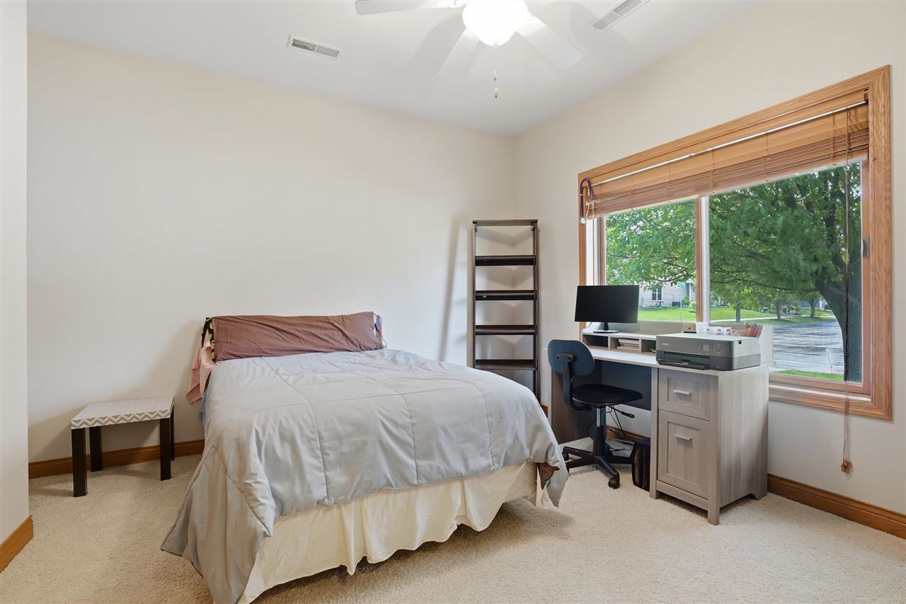 2934 Sterling Drive Iowa City IA 52240