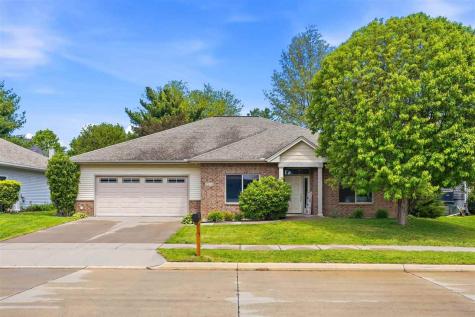 2934 Sterling Drive Iowa City IA 52240