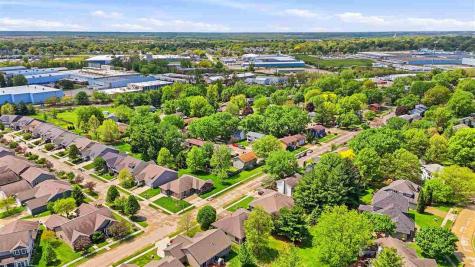 2934 Sterling Drive Iowa City IA 52240