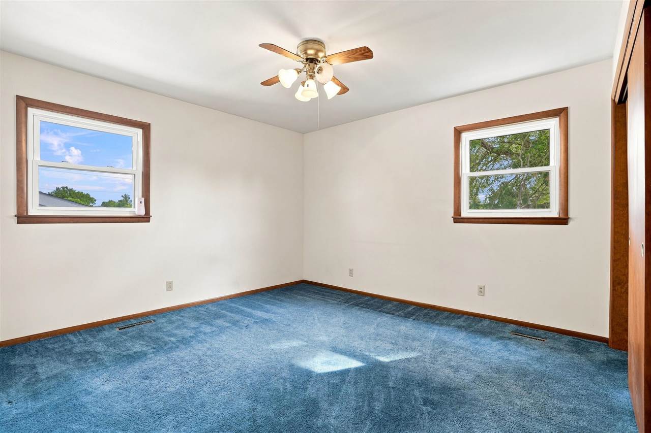 608 S 12th Avenue Washington IA 52353