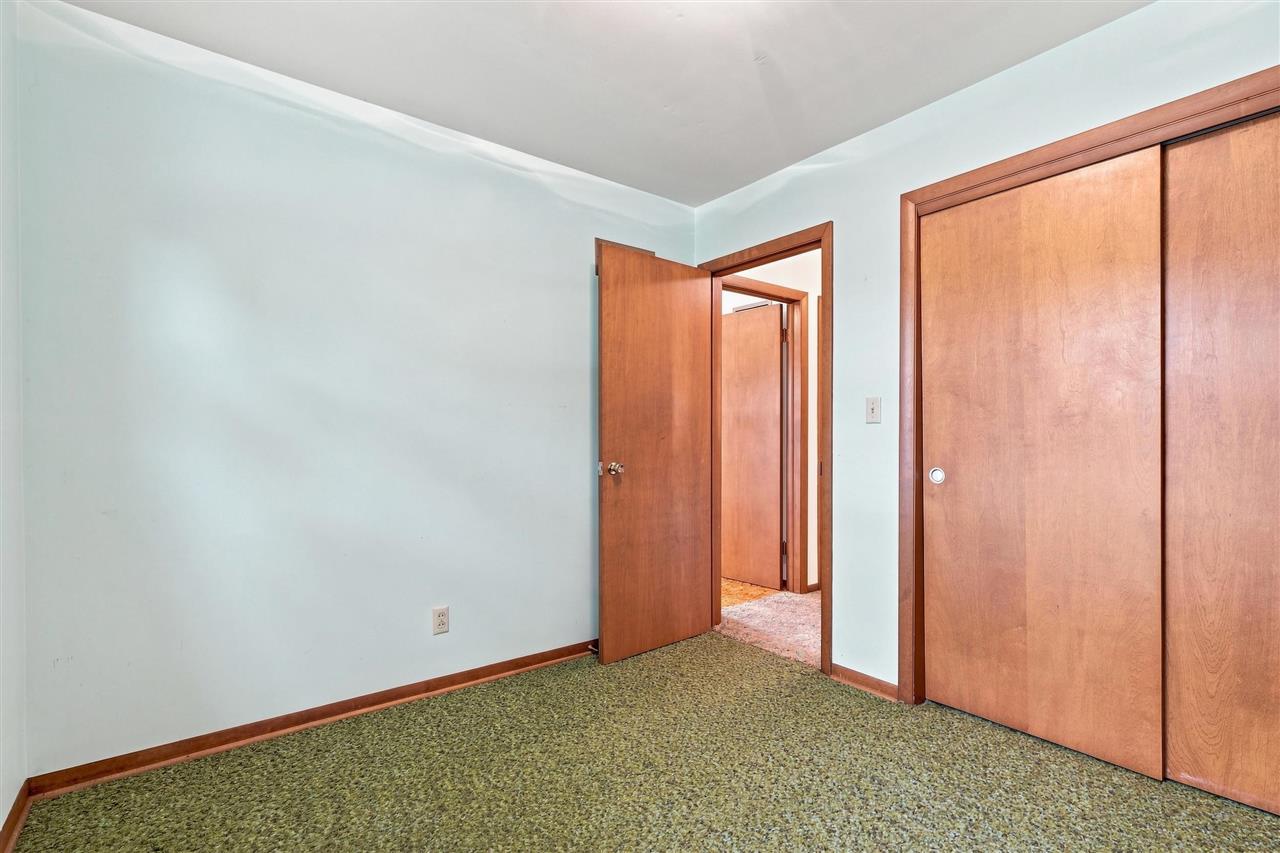 608 S 12th Avenue Washington IA 52353