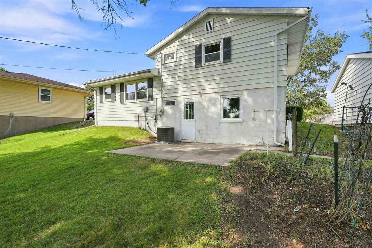 608 S 12th Avenue Washington IA 52353