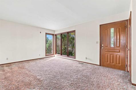 608 S 12th Avenue Washington IA 52353