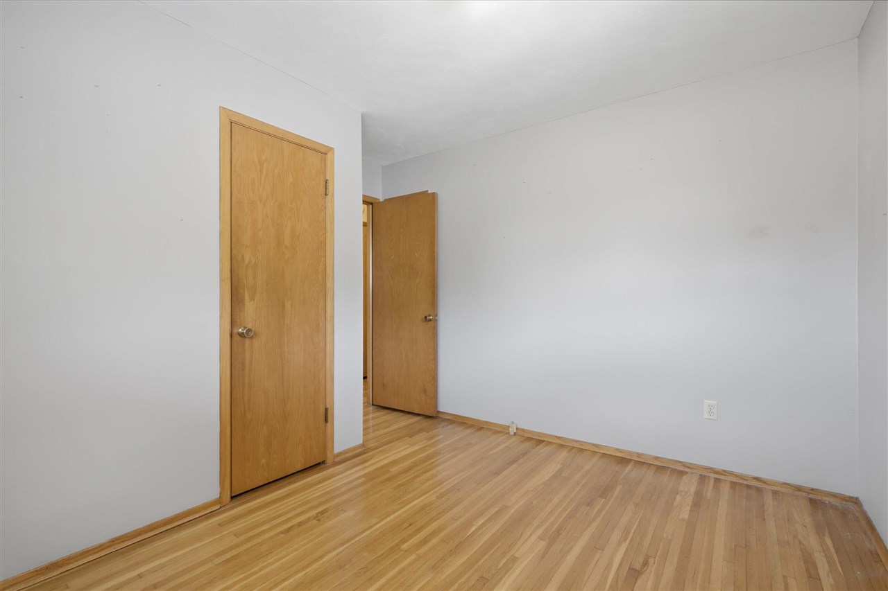 410 N Elm Street Riverside IA 52327