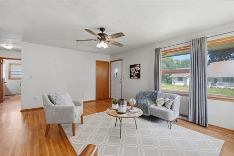410 N Elm Street Riverside IA 52327