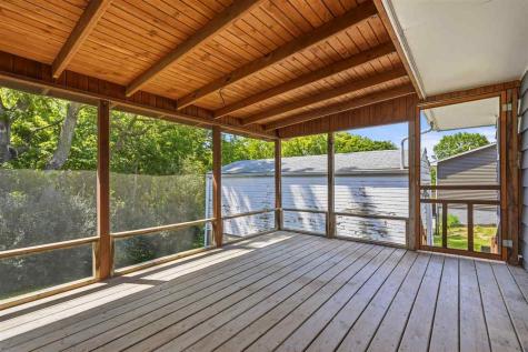 410 N Elm Street Riverside IA 52327