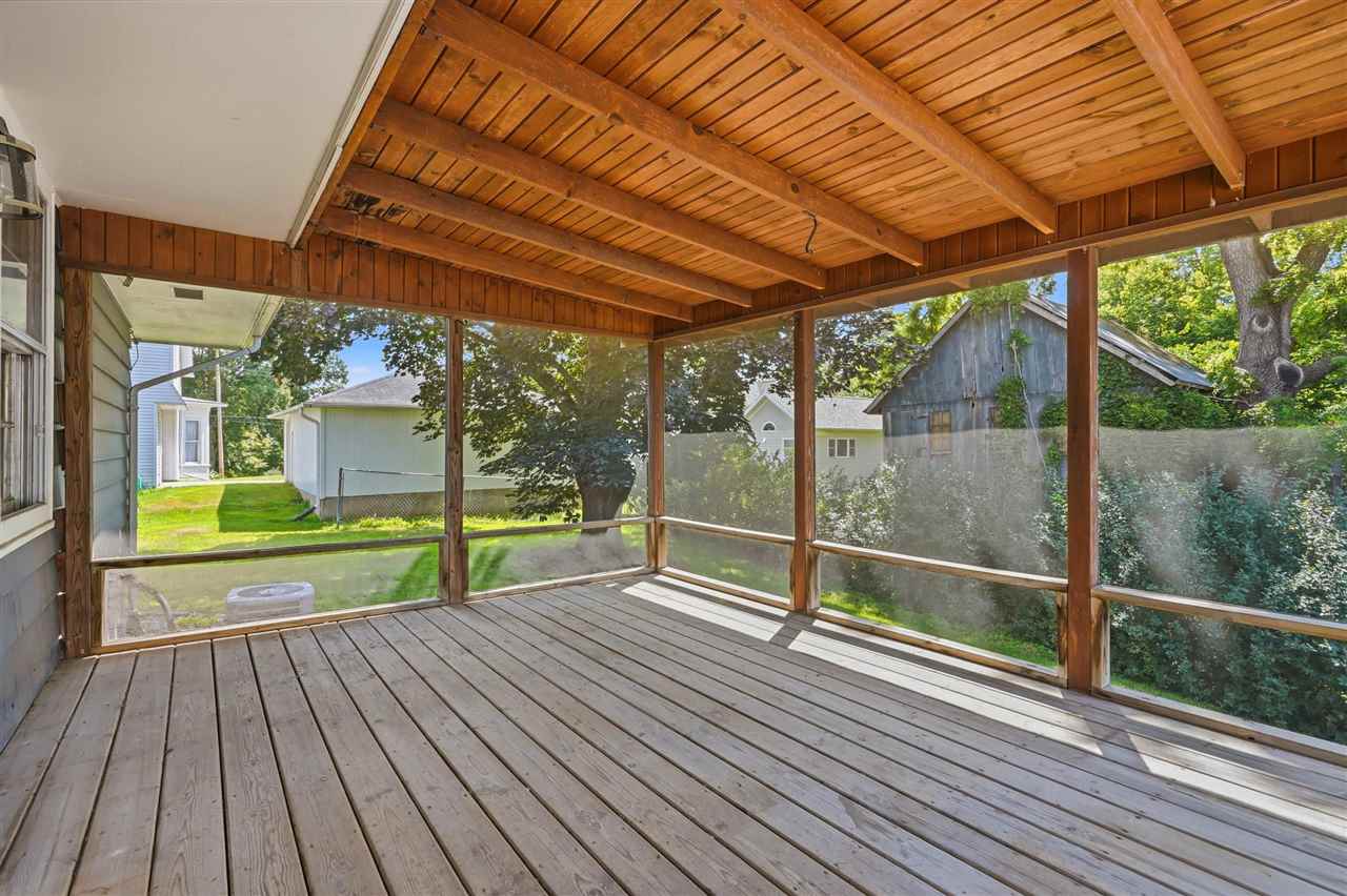 410 N Elm Street Riverside IA 52327