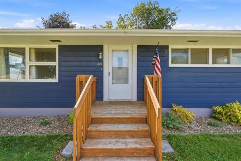 410 N Elm Street Riverside IA 52327