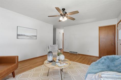 410 N Elm Street Riverside IA 52327