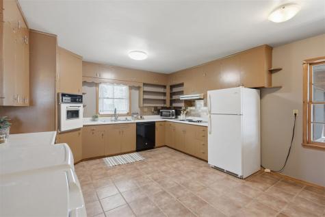 410 N Elm Street Riverside IA 52327