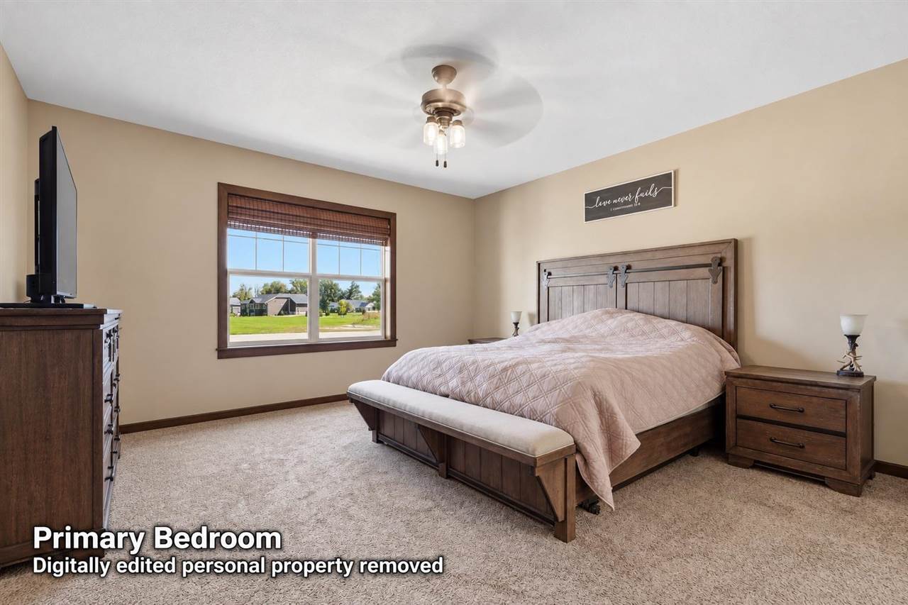 9365 Feather Ridge Way Cedar Rapids IA 52411