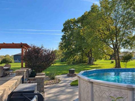 9365 Feather Ridge Way Cedar Rapids IA 52411