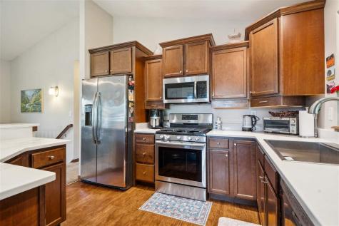 868 Mccollister Court Iowa City IA 52240