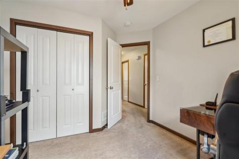 868 Mccollister Court Iowa City IA 52240