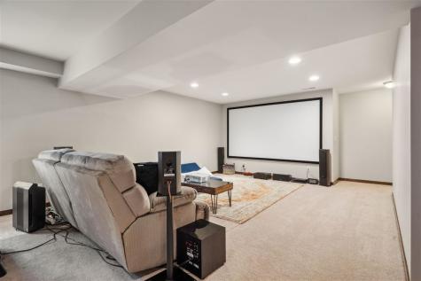 868 Mccollister Court Iowa City IA 52240