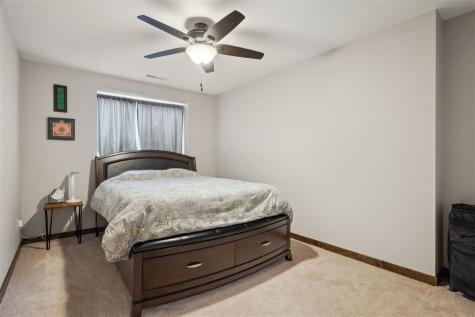 868 Mccollister Court Iowa City IA 52240