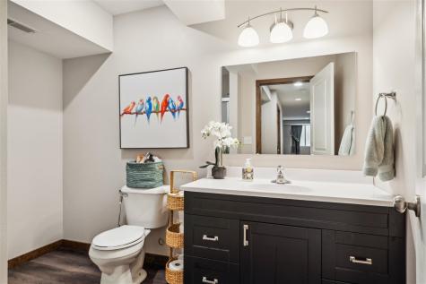 868 Mccollister Court Iowa City IA 52240