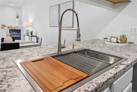 1421 Kenai Court Coralville IA 52241