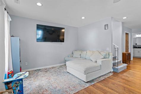328 N Downey West Branch IA 52358