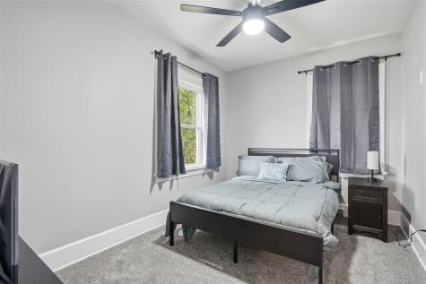 1144 C Avenue NW Cedar Rapids IA 52405