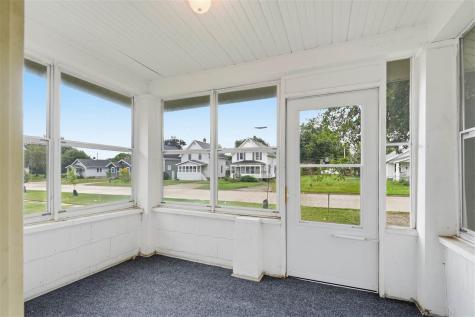 1144 C Avenue NW Cedar Rapids IA 52405