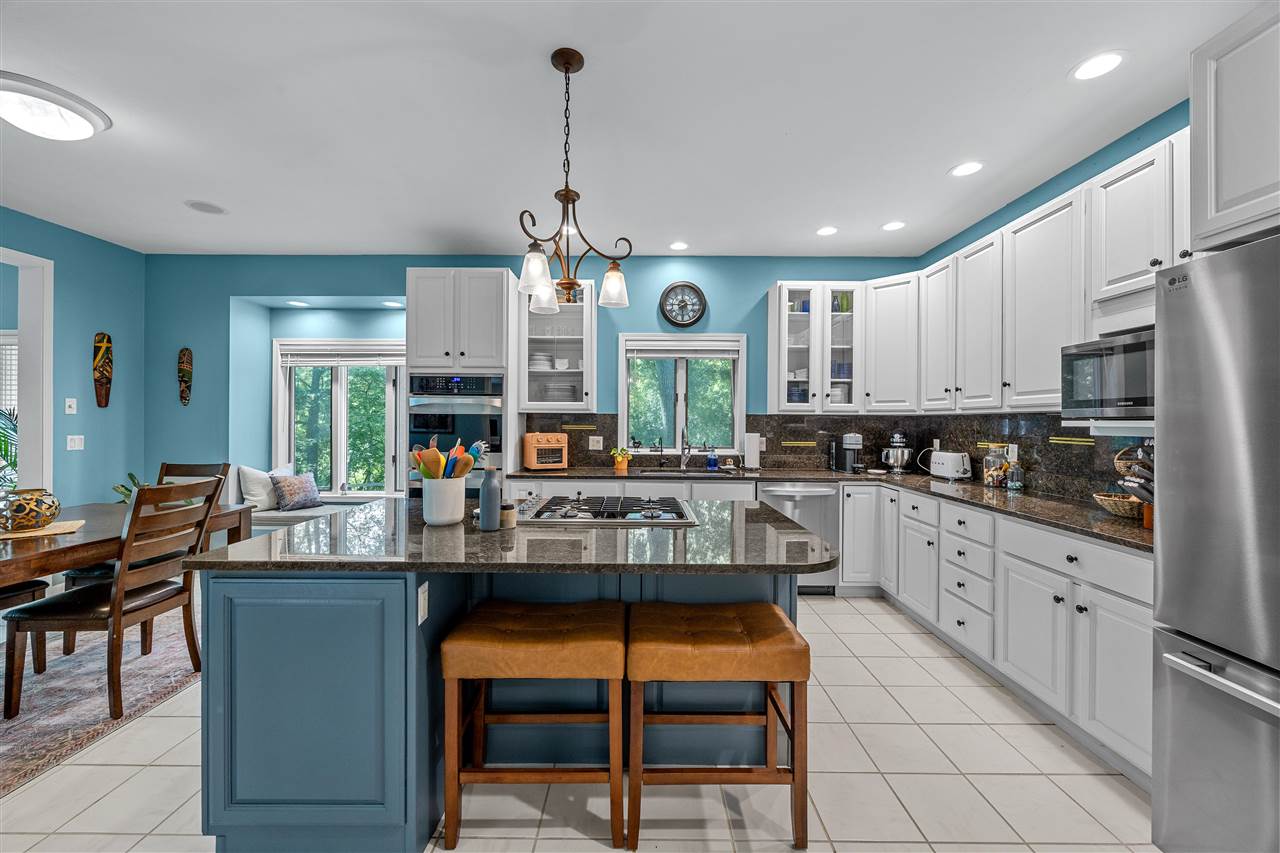 42 Kensington Court Iowa City IA 52245