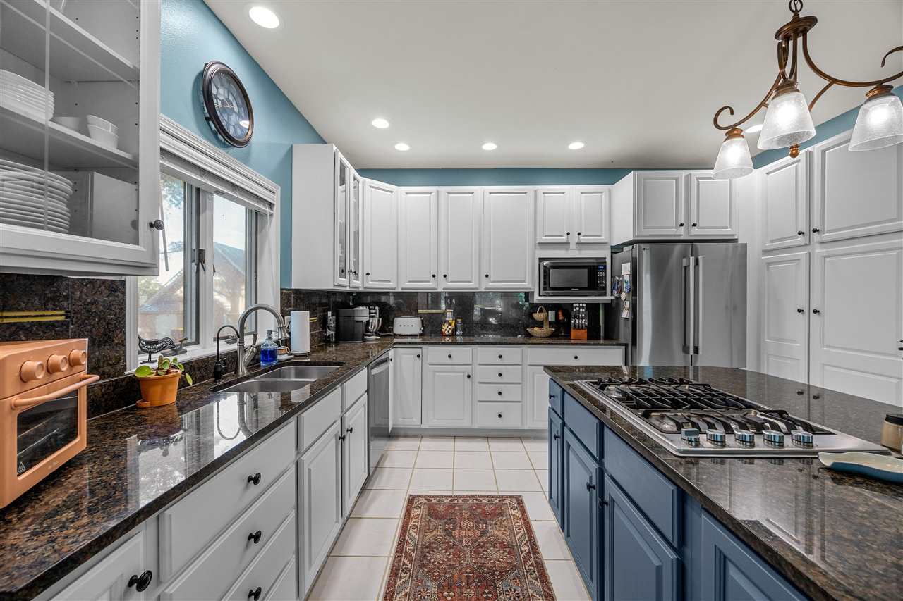 42 Kensington Court Iowa City IA 52245