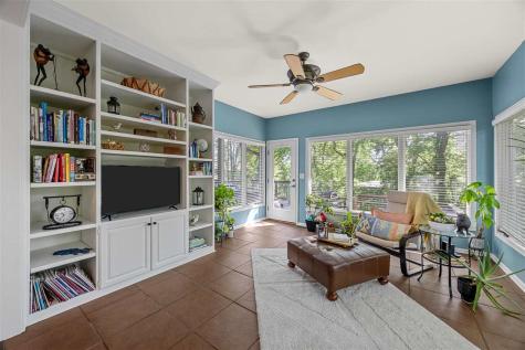 42 Kensington Court Iowa City IA 52245