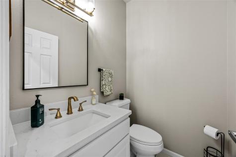 42 Kensington Court Iowa City IA 52245