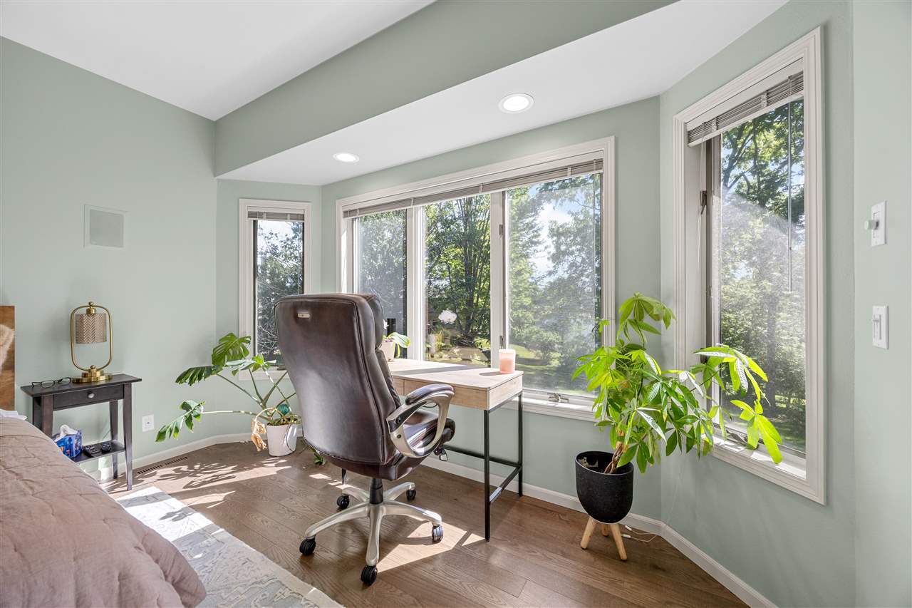 42 Kensington Court Iowa City IA 52245