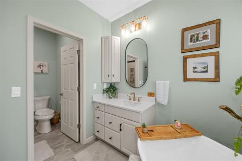 42 Kensington Court Iowa City IA 52245