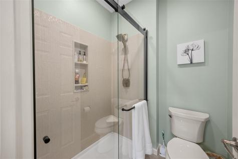 42 Kensington Court Iowa City IA 52245