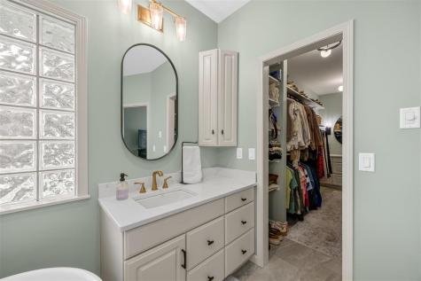 42 Kensington Court Iowa City IA 52245