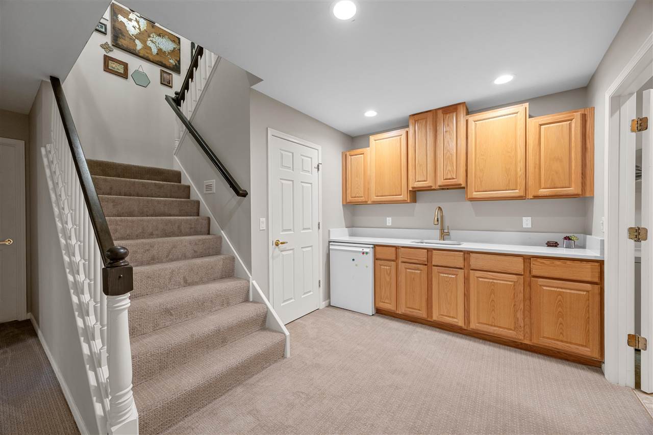 42 Kensington Court Iowa City IA 52245