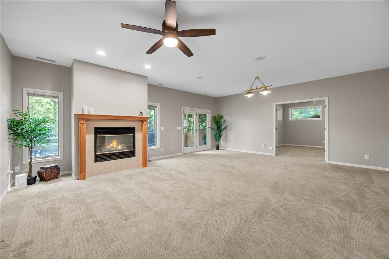 42 Kensington Court Iowa City IA 52245