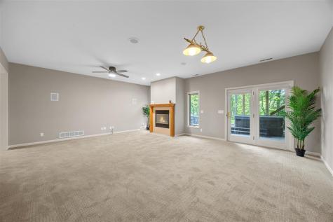 42 Kensington Court Iowa City IA 52245