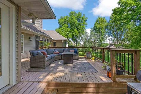 42 Kensington Court Iowa City IA 52245