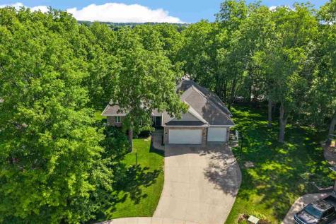 42 Kensington Court Iowa City IA 52245